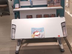 -康朴乐儿童学习桌椅(蓝色港湾店)