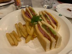 -伯顿西餐厅(厚街香榭丽店)