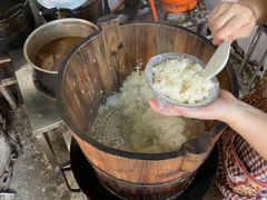 -梁阿婆廿年老牌扣肉糯米饭