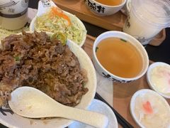-熊吞·大碗丼烧肉饭(济宁万达广场店)