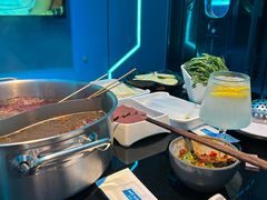 -唯爱KTV聚会餐厅(仙林东城汇店)