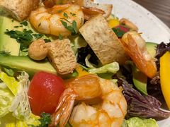 柠檬汁拌扒鲜虾牛油果沙拉-G+KITCHEN(龙湖狮山天街店)