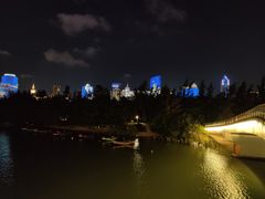 -万绿园
