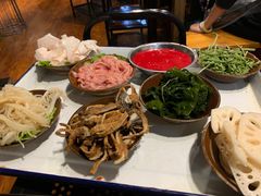 -周幺妹重庆老火锅(银泰城总店)