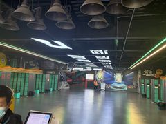 -极限PLAY运动娱乐新世界·团建派对表演休闲馆·室内高空游乐园