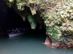 -怀托摩萤火虫洞