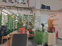-毛辣果·贵州红酸汤牛肉火锅(西单店)