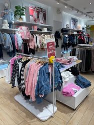 -巴拉巴拉(首创奥特莱斯店)