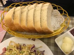 槽子面包切片-华梅西餐厅(哈尔滨中央大街店)