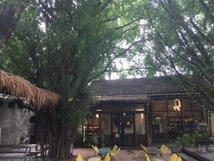 -莓园冰淇淋店