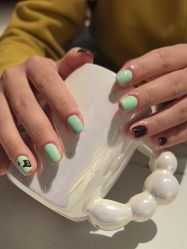 -丽心自助美甲美睫