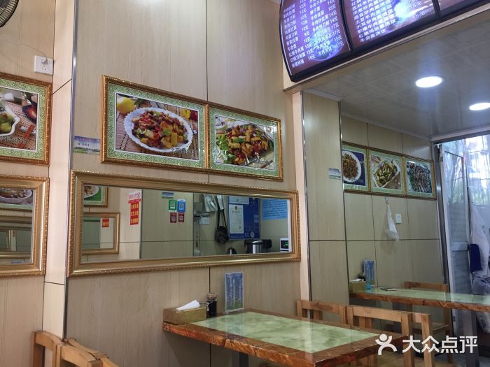 中国兰州拉面大堂图片