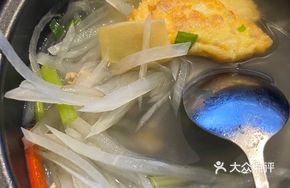 Pan-fried Egg Stuffed with Minced Meat in Clay Pot