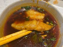 梭边鱼-肖肖酸萝卜鱼火锅(总店)