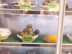 -菌海森林·非遗野生菌火锅(西山区滇池路摩根道店)