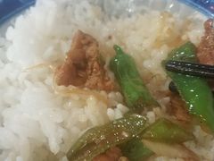 -裕新楼粉面馆·石磨手工粉(四方坪店)