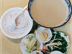 -桥香园云南过桥米线(金马碧鸡店)