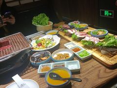 -明洞阿姨·韩式酱蟹烤肉·创意料理(三元桥店)