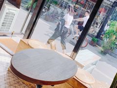 用餐区-METAL HANDS(五道营店)