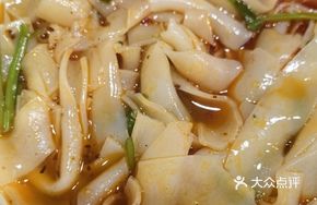 Mixed Sauce Wide Noodles