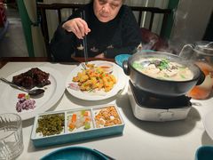 -荷塘秋月·本帮江浙菜(国权路店)