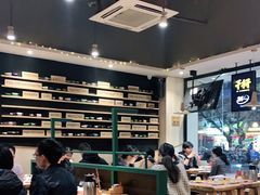 大堂-木屋烧烤(岗顶二店)