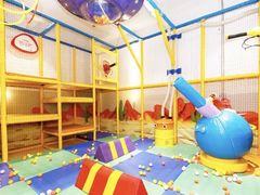 -爱睿思儿童早教亲子游泳(万象城店)