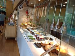 自助取餐区-威珀斯酒店·珀萃美食餐厅 | 海鲜刺身·现烤生蚝·特色烤肉
