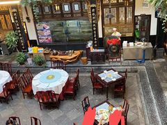 大堂-蔼若春.传承三十年云南菜(金碧公园店)