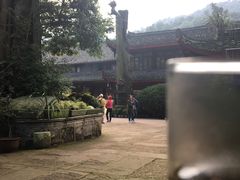 -峨眉山报国寺