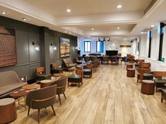 大堂-星巴克臻选(广州沙面店)