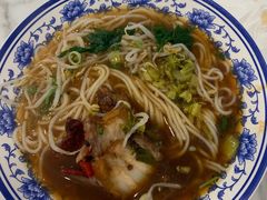 烧肉什锦米粉-桂林米粉