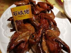 招牌烤乳鸽-石岐佬中山菜馆(张溪店)