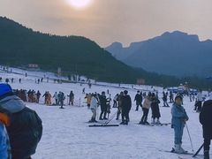 -济南卧虎山滑雪场