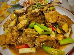 渔村鲍鱼炒鸡-小船渔村•大连菜•大连焖鱼(明泽街店)