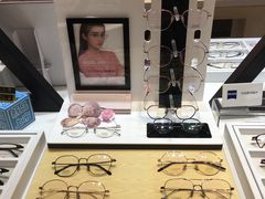 -沫芮眼镜·蔡司·依视路·尼康明月(环创店)