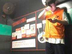 -极限PLAY运动娱乐新世界·团建派对潮玩休闲馆·室内蹦极高空游乐园