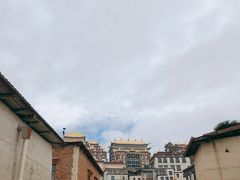 -噶丹松赞林寺