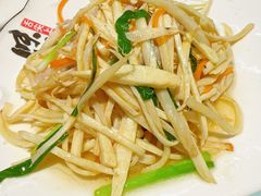皎白炒肉丝-民间瓦缸煨汤館(嵩山路店)
