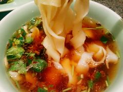 酸汤扯面-河东颐祥阁(世贸店)