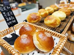 -沁屋面包店(人民东路店)