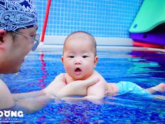 -龙格亲子游泳俱乐部(泊富中心)