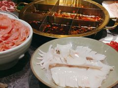 -小天鹅火锅·一线江景洪鼎旗舰店(洪崖洞店)