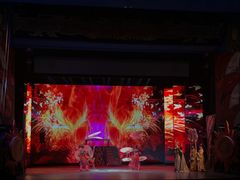 -工人俱乐部剧场杂技表演