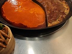 -鹿鸣山草本茶香火锅(园西路店)