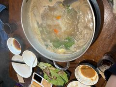 -乡土黄·鲜牛肉火锅·小龙虾(兴业街店)
