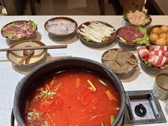 -贵府酸汤牛肉火锅·贵州老字号(飞山街店)