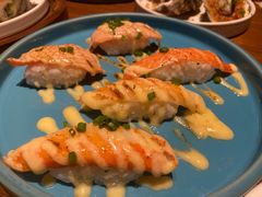 火炙三文鱼芝士卷-Mr·Fish鱼鲜生海鲜放题(银泰in99店)