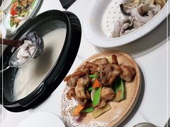-老船夫婚宴婚庆会馆(延吉路店)