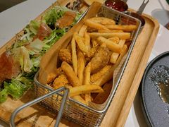 -ins森林童话餐厅coffee&bistro